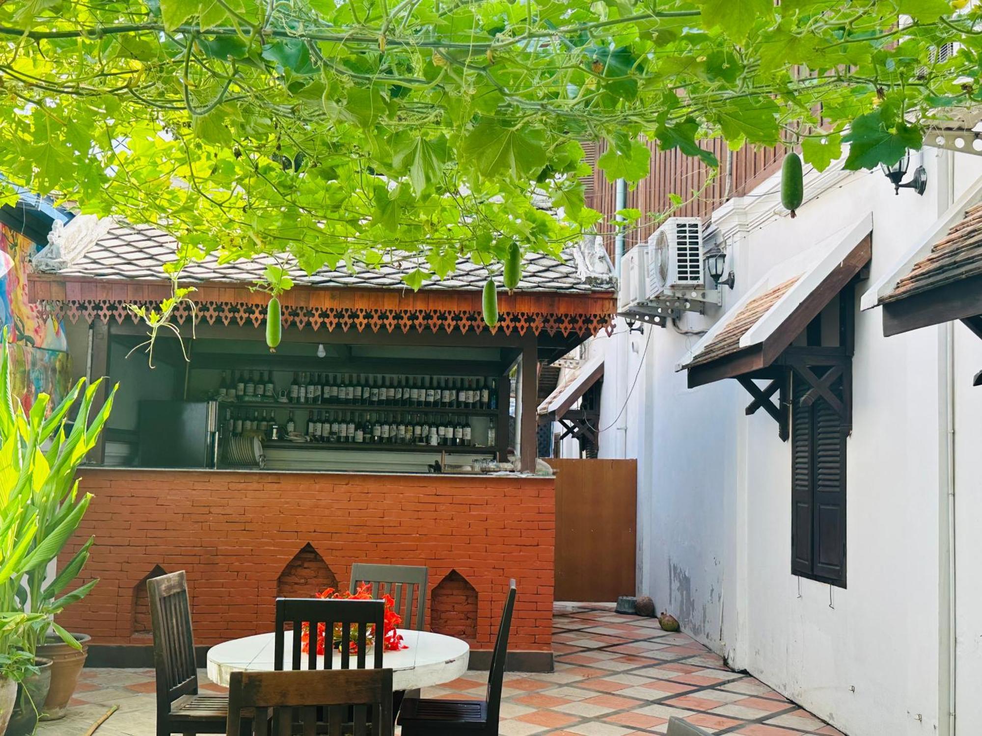 Thatsaphone Hotel Λουάνγκ Πραμπάνγκ Εξωτερικό φωτογραφία