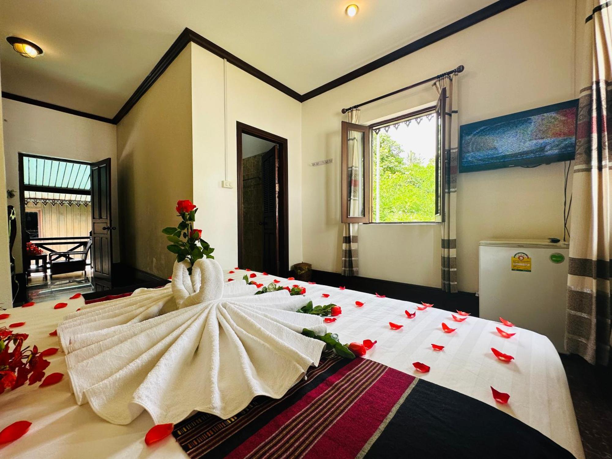 Thatsaphone Hotel Λουάνγκ Πραμπάνγκ Εξωτερικό φωτογραφία