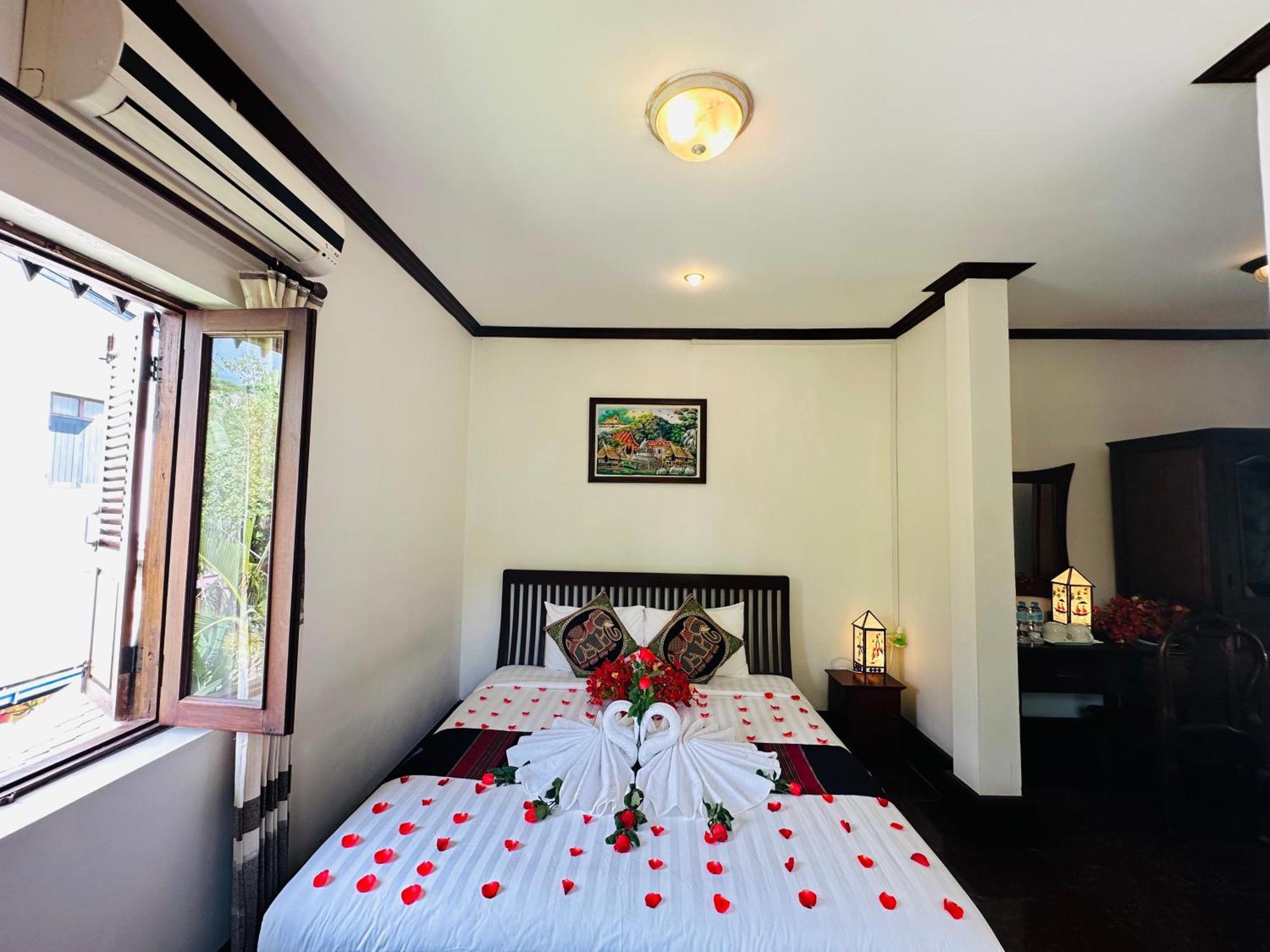 Thatsaphone Hotel Λουάνγκ Πραμπάνγκ Εξωτερικό φωτογραφία